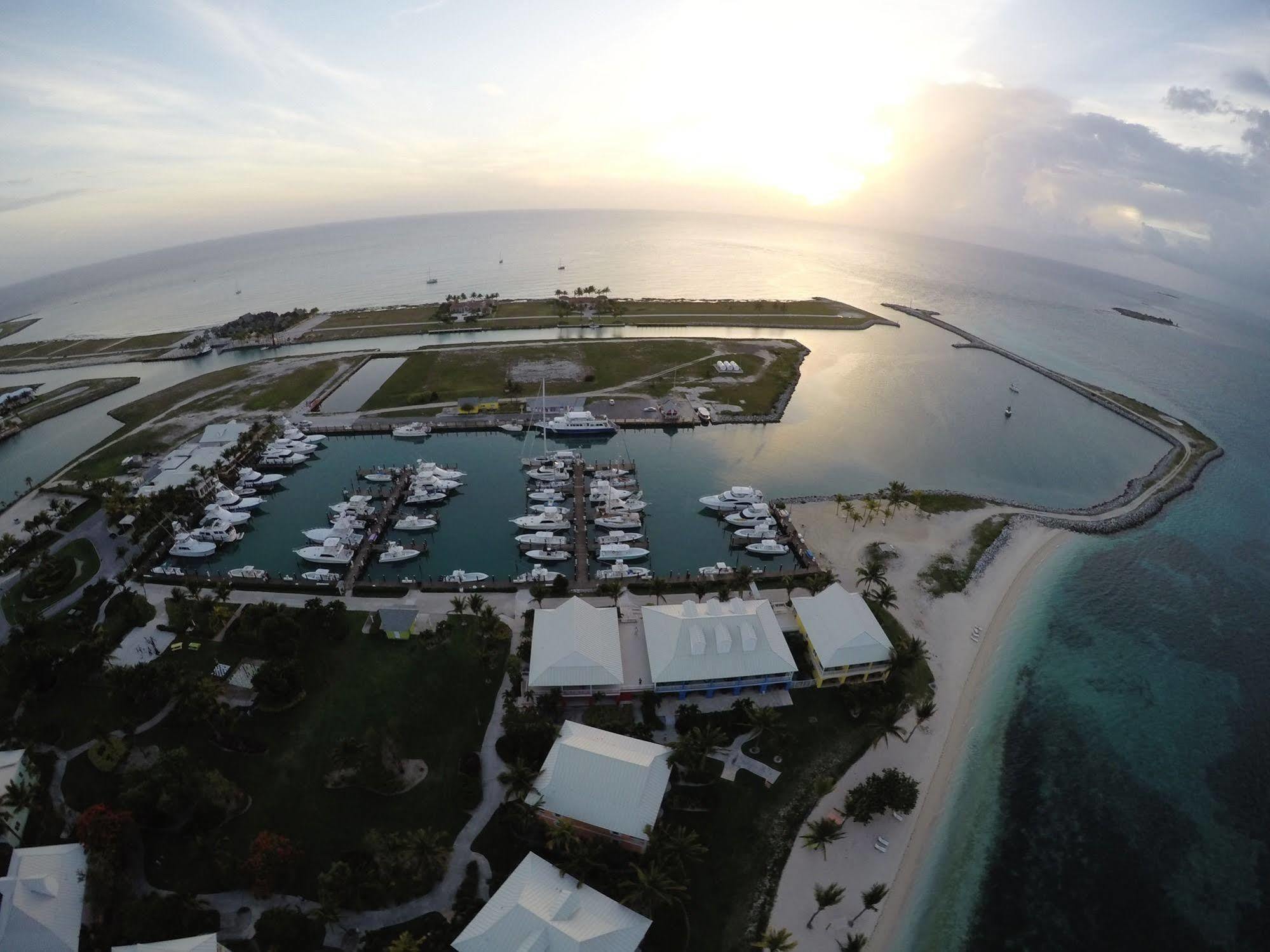 Old Bahama Bay Resort & Yacht Harbour West End Bagian luar foto